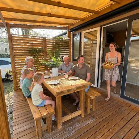 Campingplatz Mobilhome Ultimate Xxl 6p Mayotte 5 *
